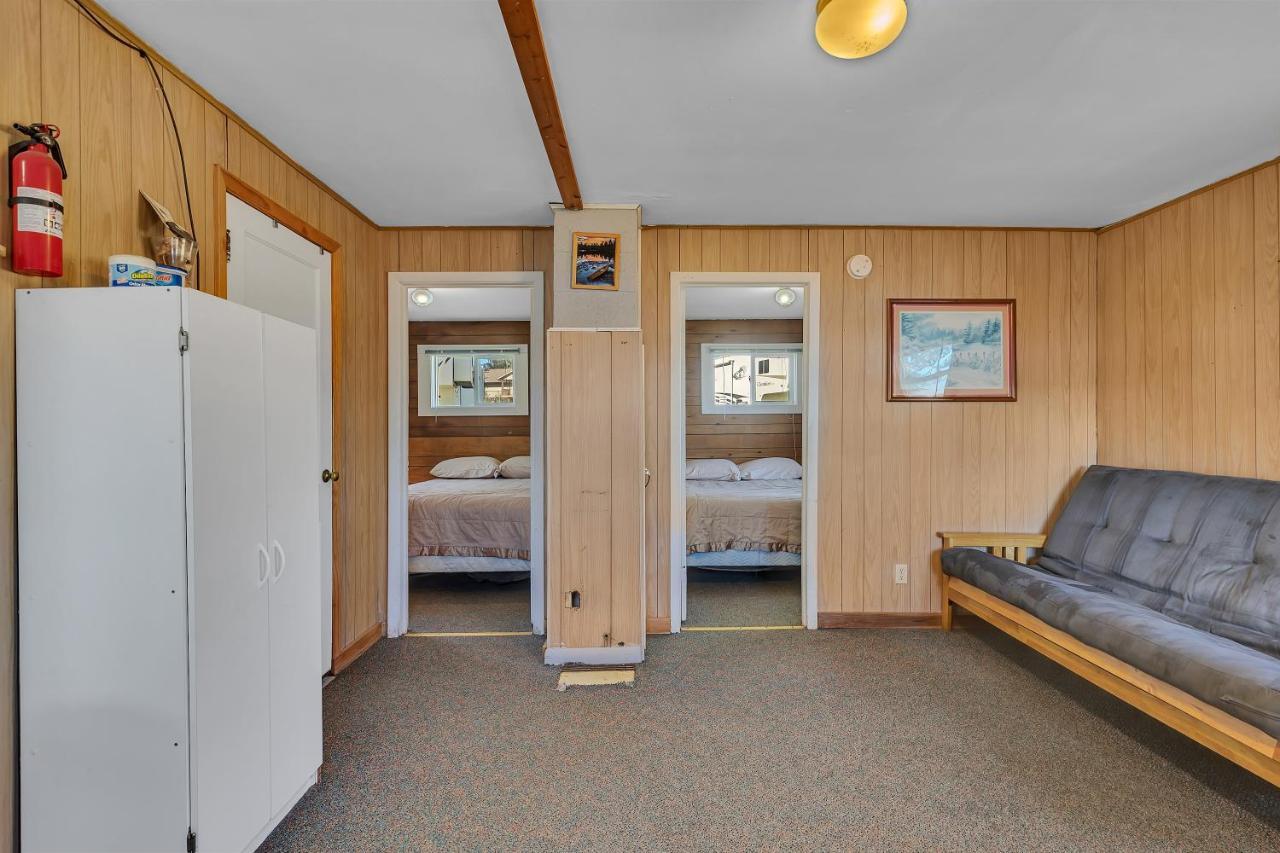 Blue Moon Resort & Motel Hill City 外观 照片